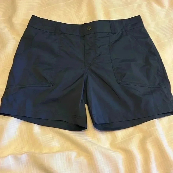 wms navy blue COLUMBIA Omni shield Shorts sz 12 advanced repellency - Picture 1 of 8